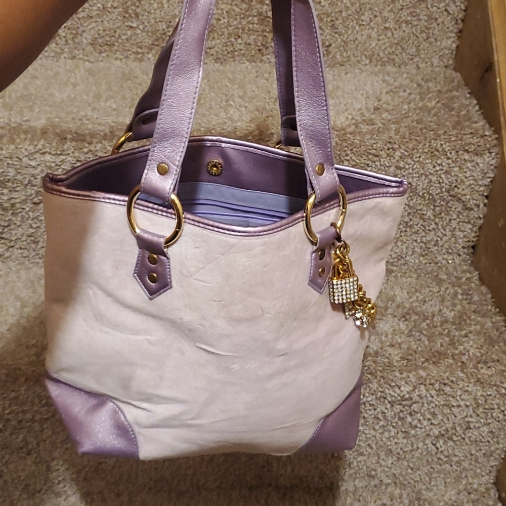 Lilac purse